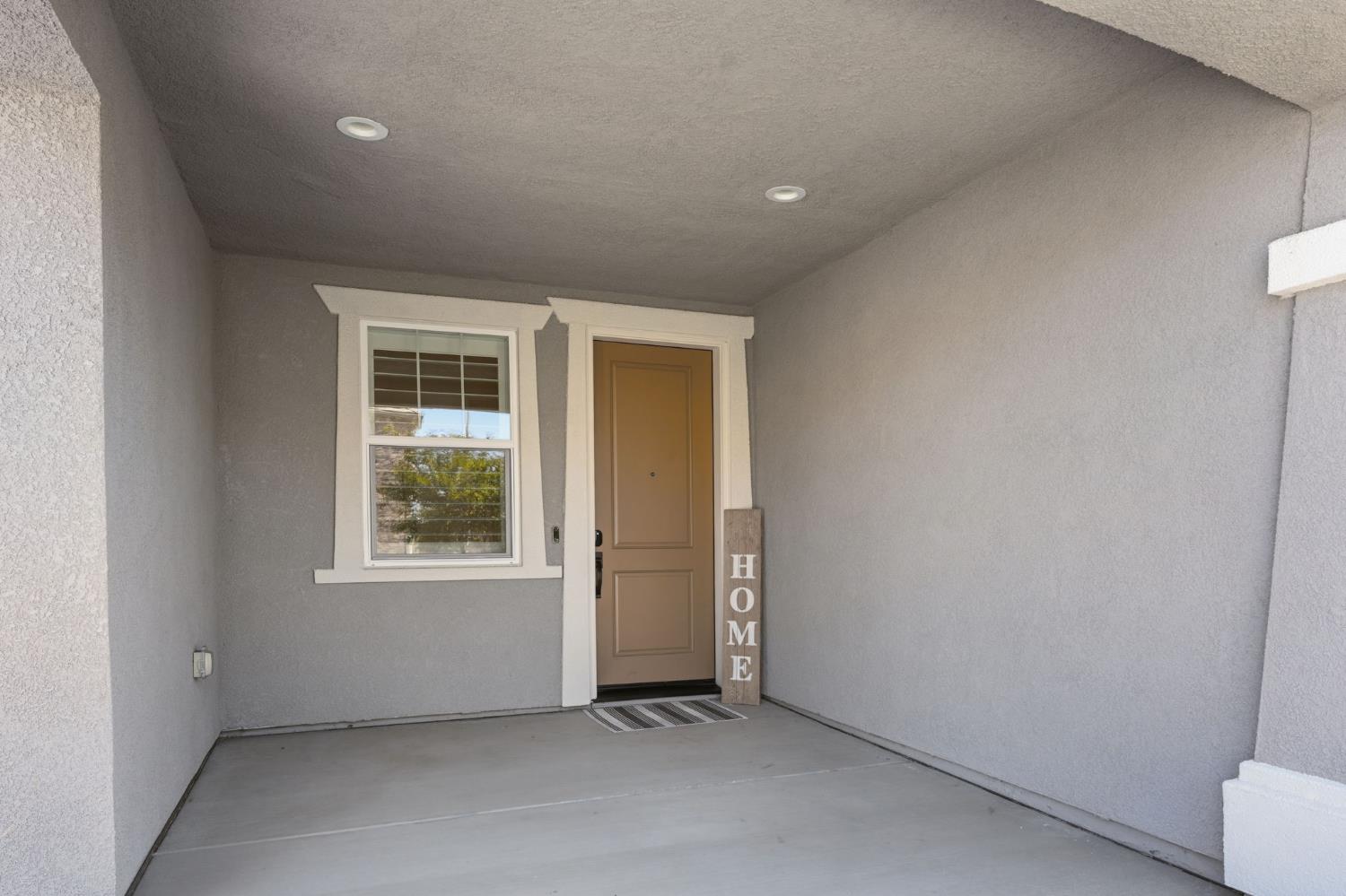 2278 N Mcarthur Ave, Fresno, CA 93727
