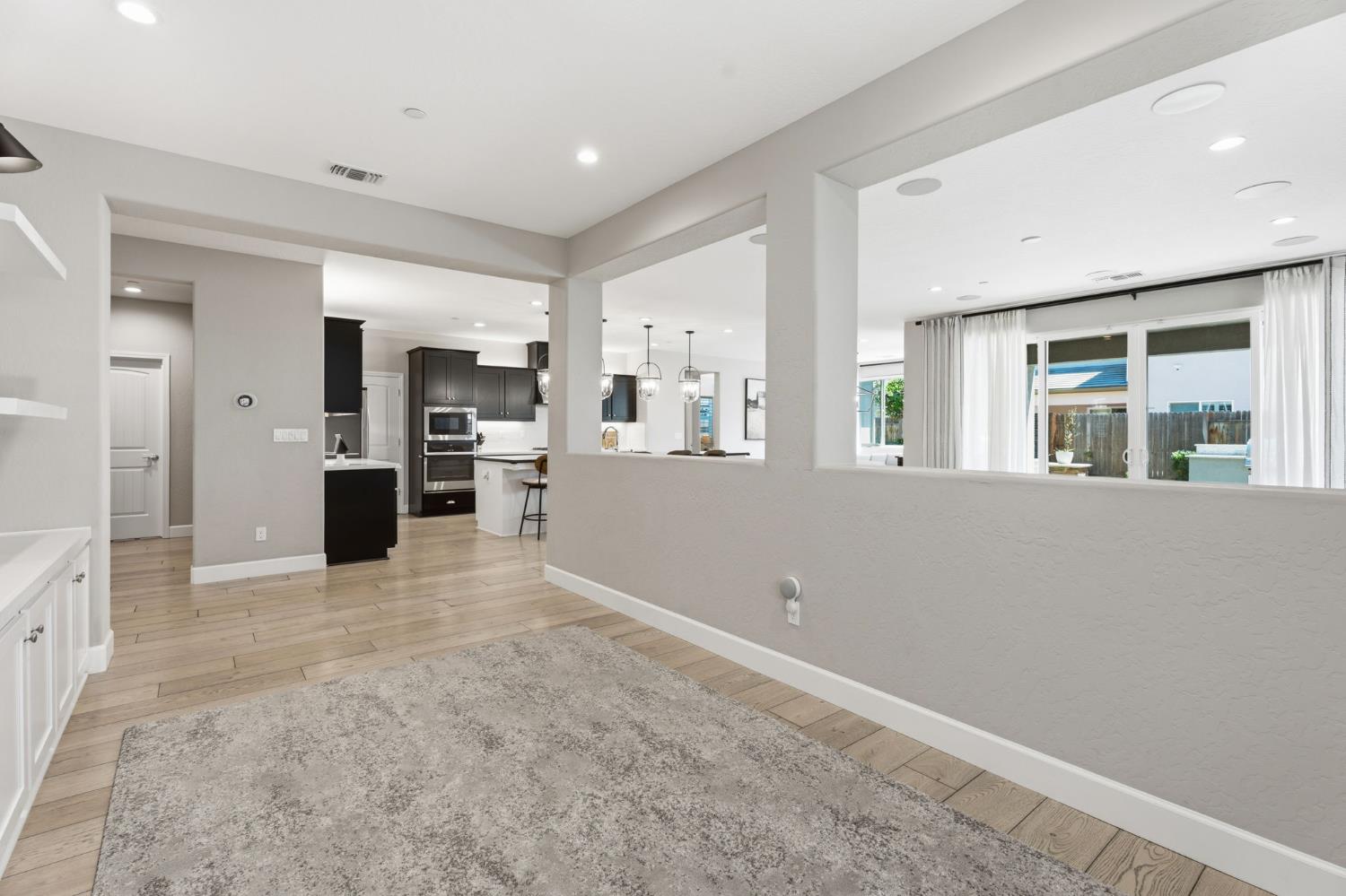2278 N Mcarthur Ave, Fresno, CA 93727