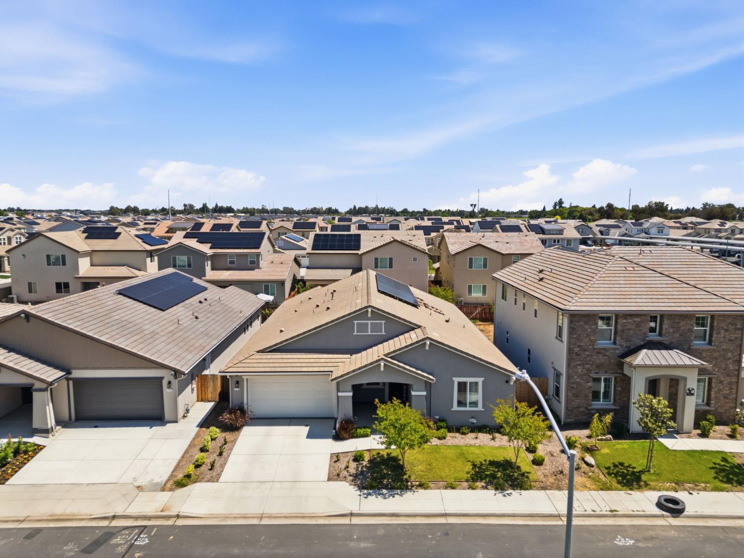 2278 N Mcarthur Ave, Fresno, CA 93727