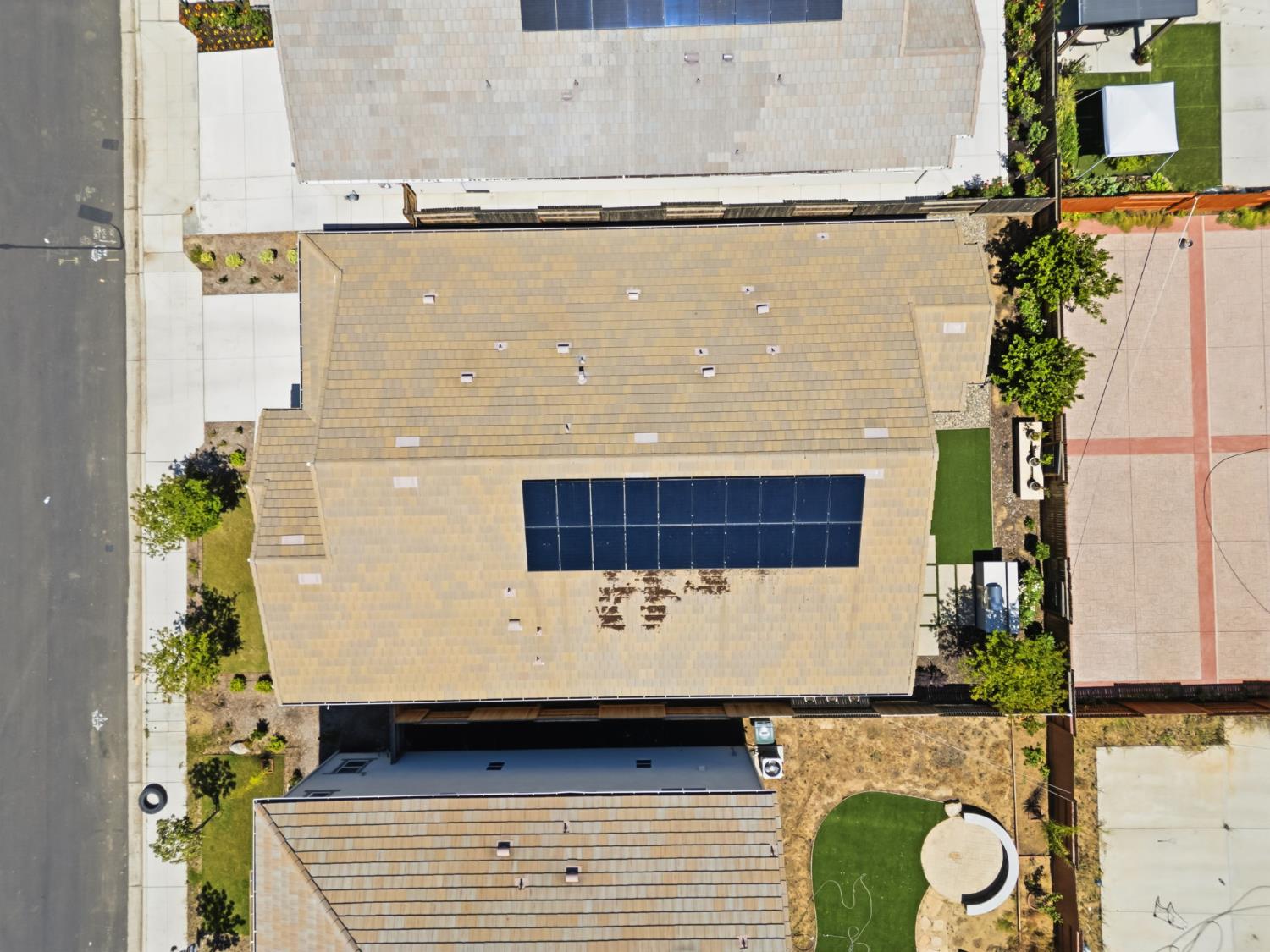 2278 N Mcarthur Ave, Fresno, CA 93727