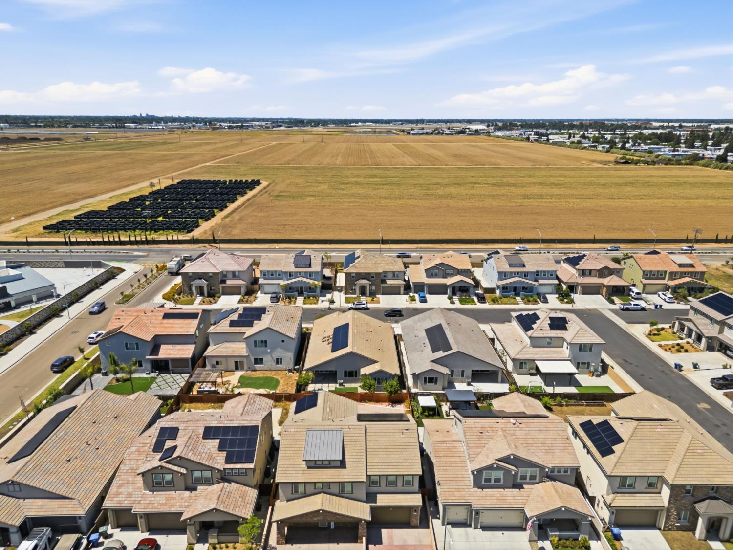 2278 N Mcarthur Ave, Fresno, CA 93727