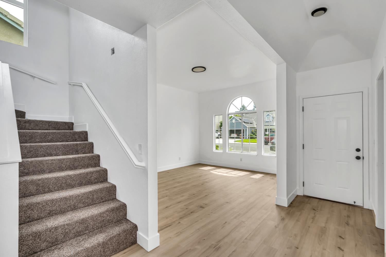 1887 Polson Ave, Clovis, CA 93611