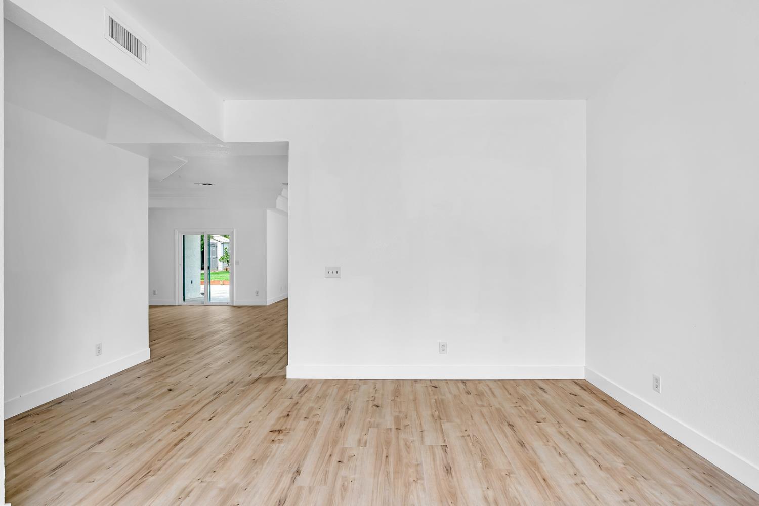 1887 Polson Ave, Clovis, CA 93611