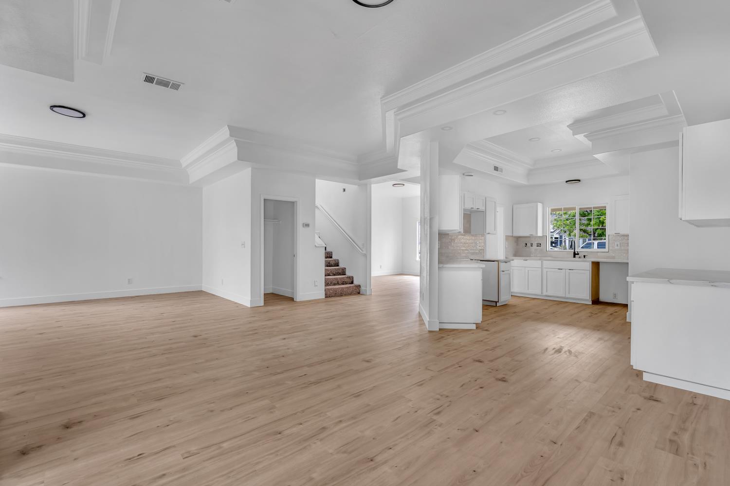 1887 Polson Ave, Clovis, CA 93611