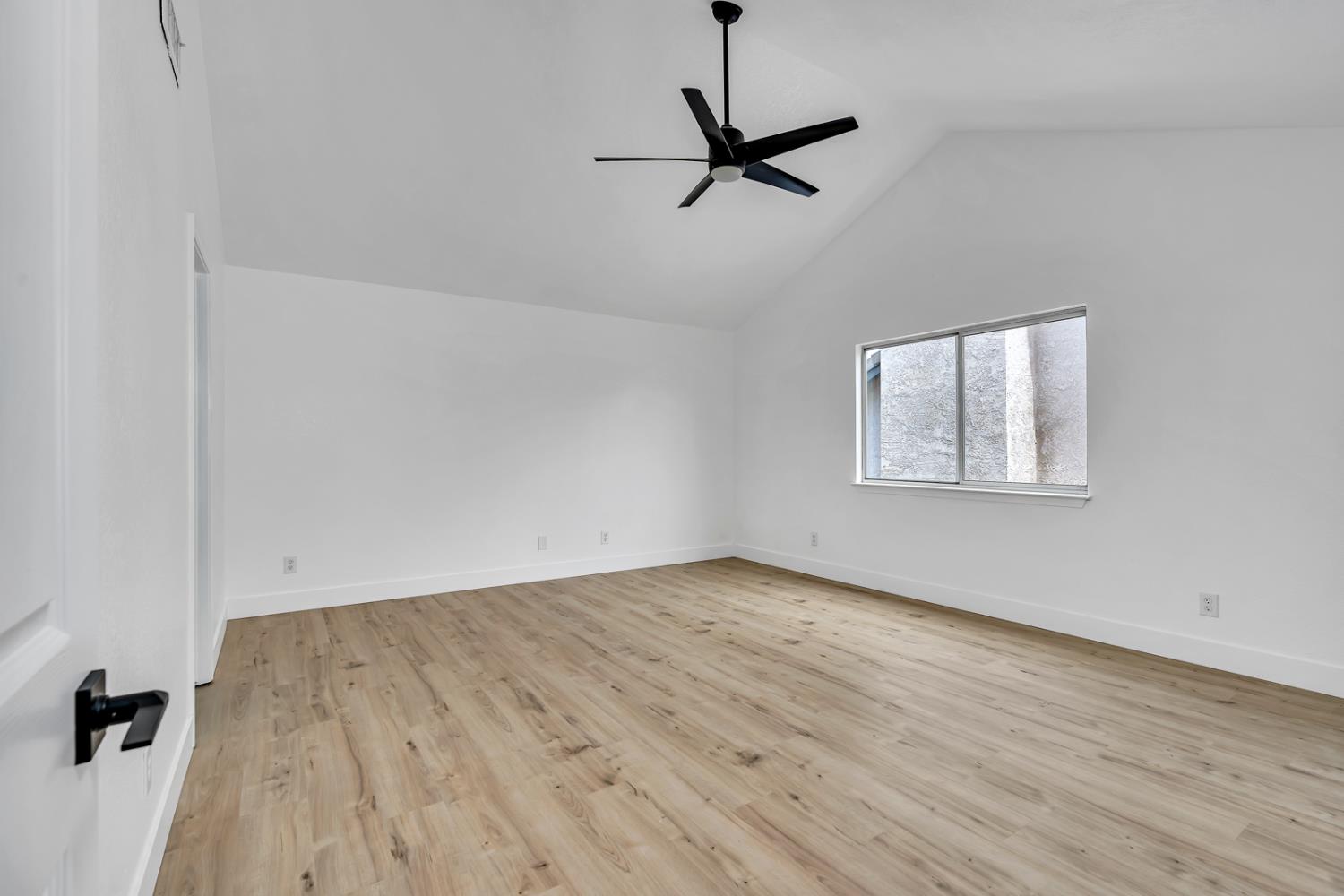 1887 Polson Ave, Clovis, CA 93611