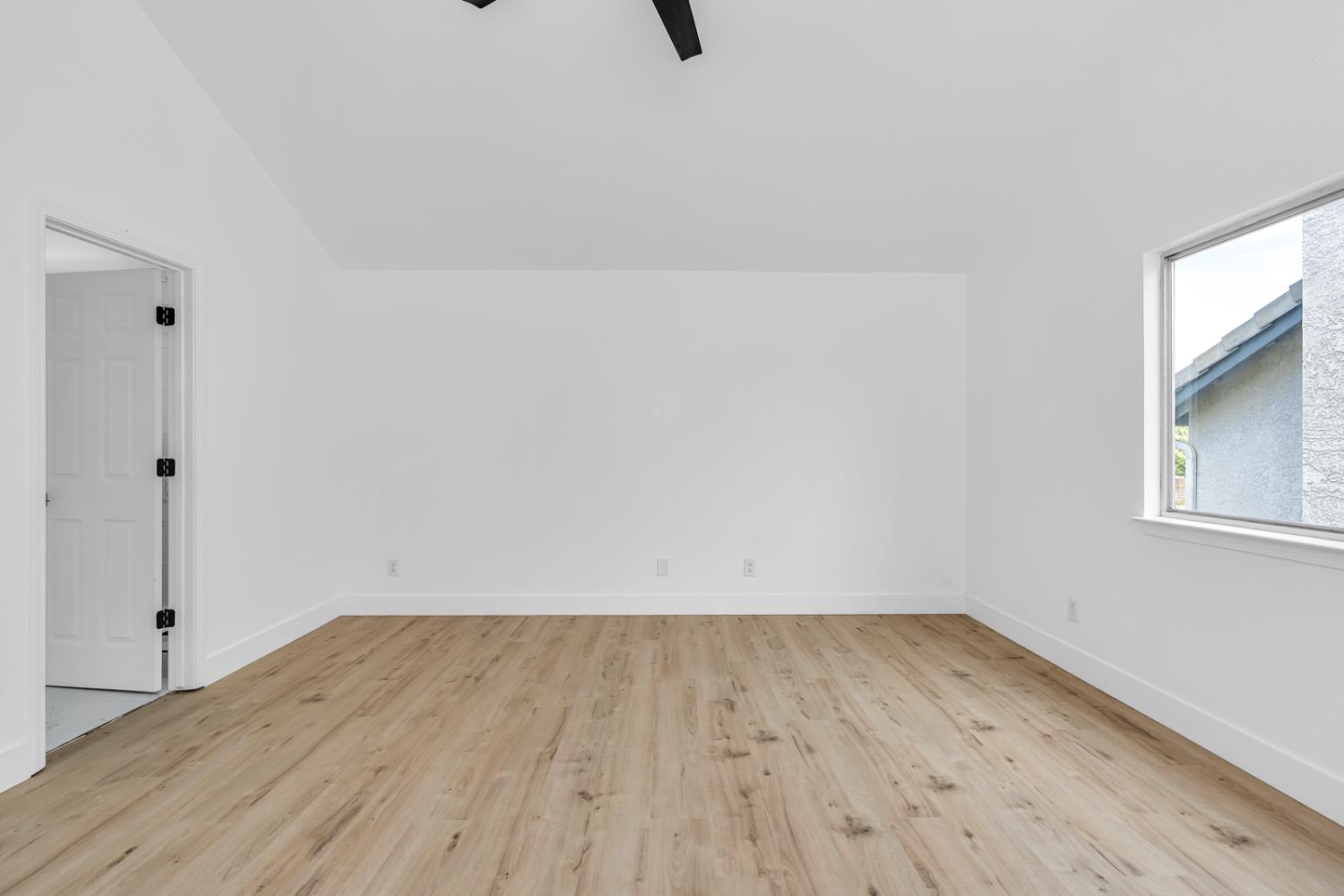 1887 Polson Ave, Clovis, CA 93611