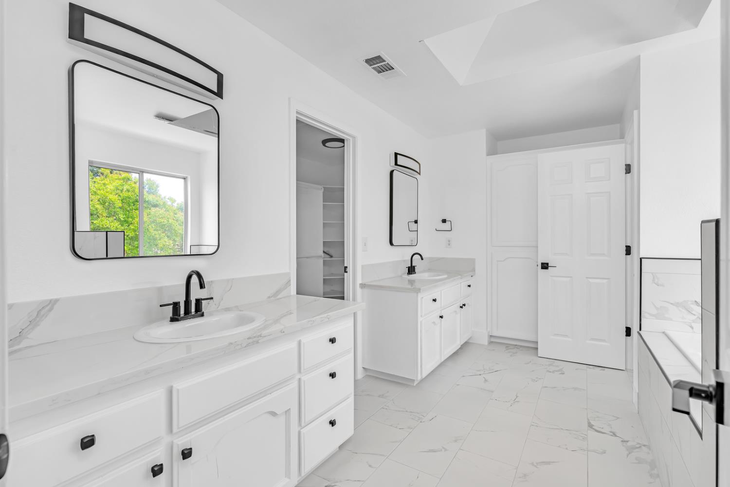 1887 Polson Ave, Clovis, CA 93611