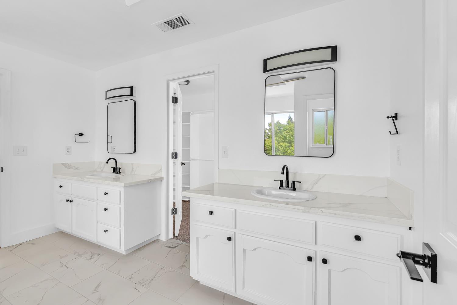 1887 Polson Ave, Clovis, CA 93611