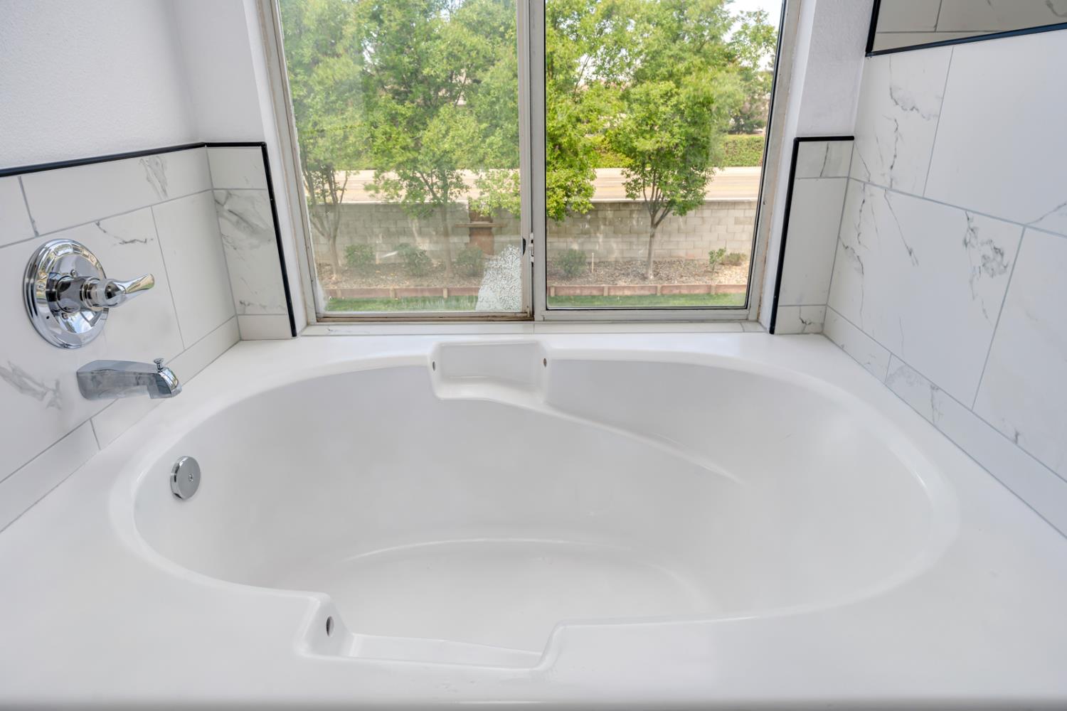 1887 Polson Ave, Clovis, CA 93611