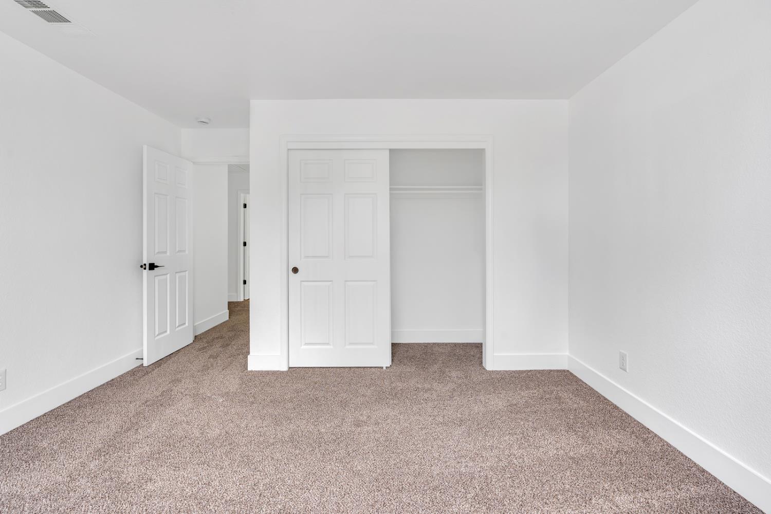 1887 Polson Ave, Clovis, CA 93611