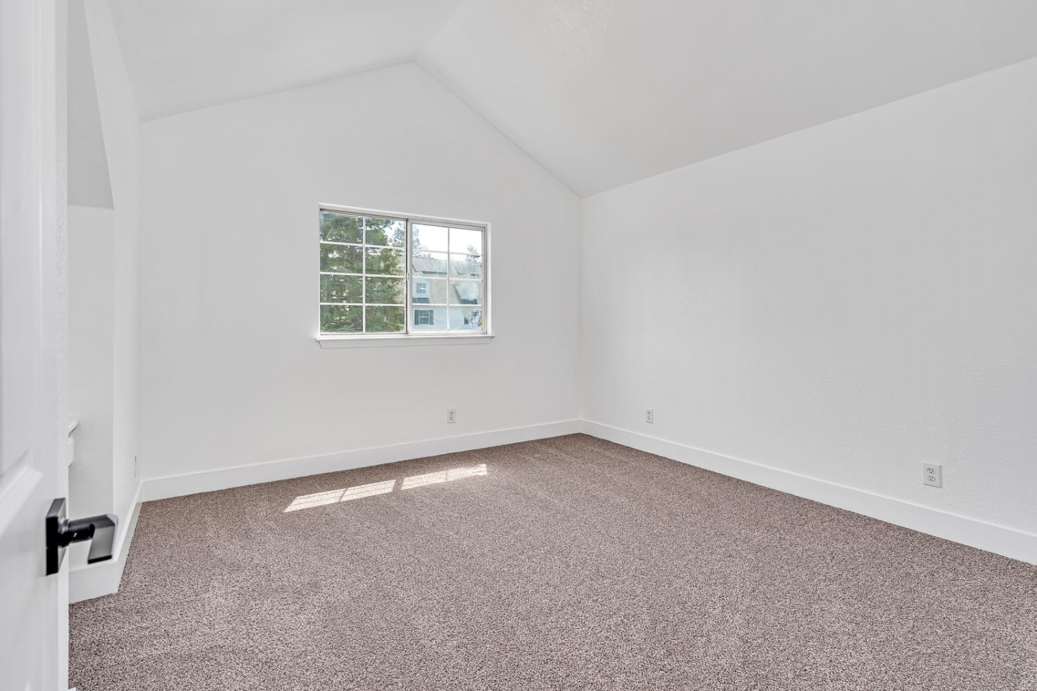 1887 Polson Ave, Clovis, CA 93611