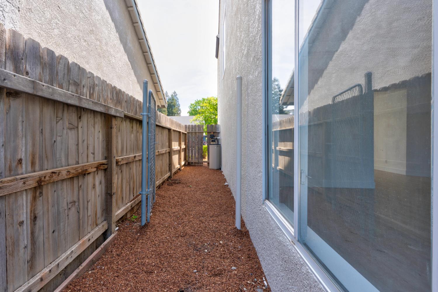 1887 Polson Ave, Clovis, CA 93611