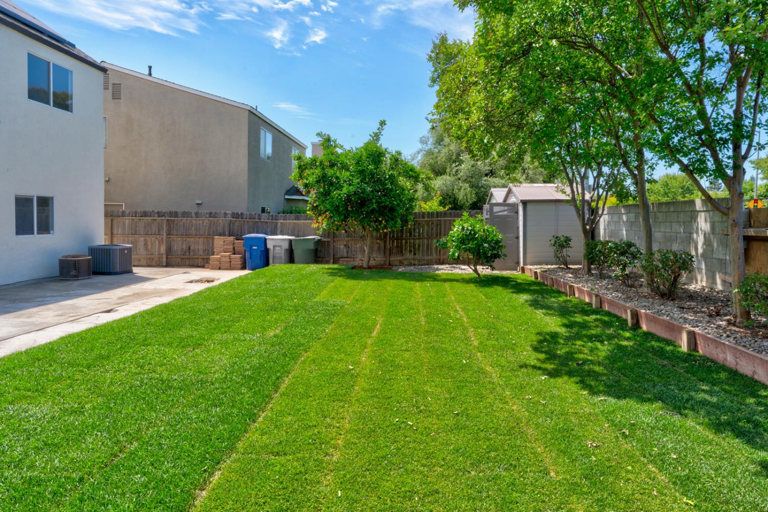 1887 Polson Ave, Clovis, CA 93611