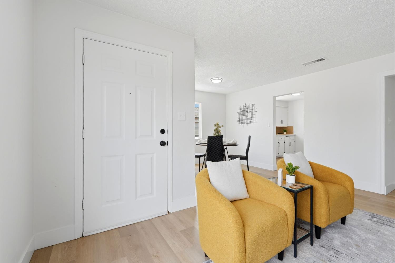 2486 S 10Th St, Fresno, CA 93725