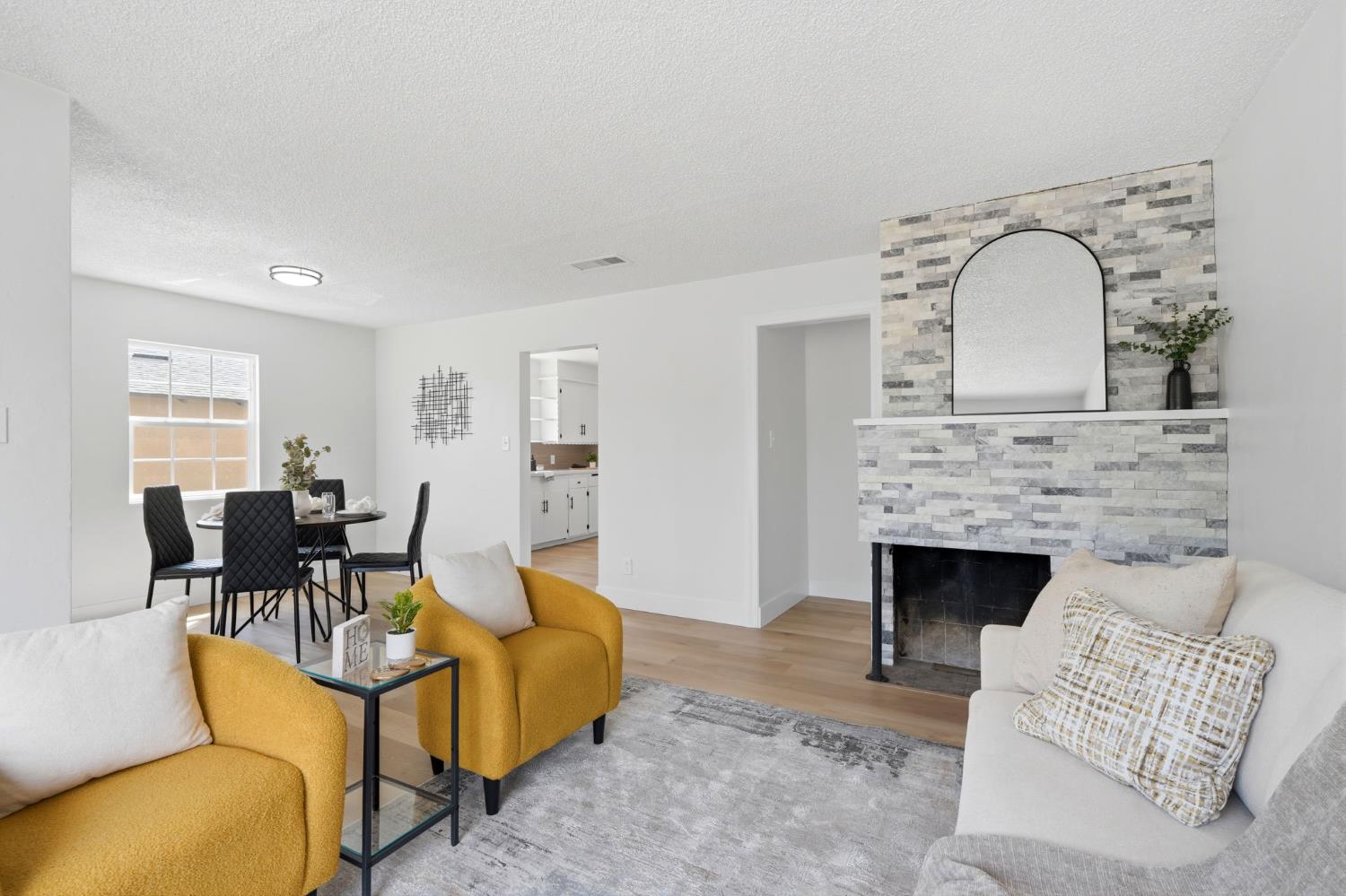 2486 S 10Th St, Fresno, CA 93725