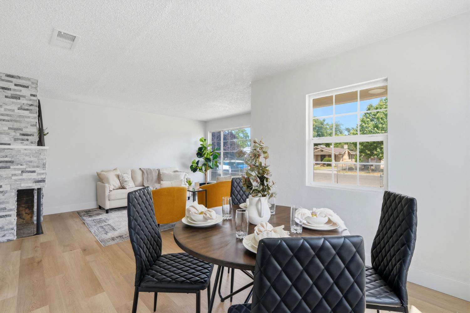 2486 S 10Th St, Fresno, CA 93725