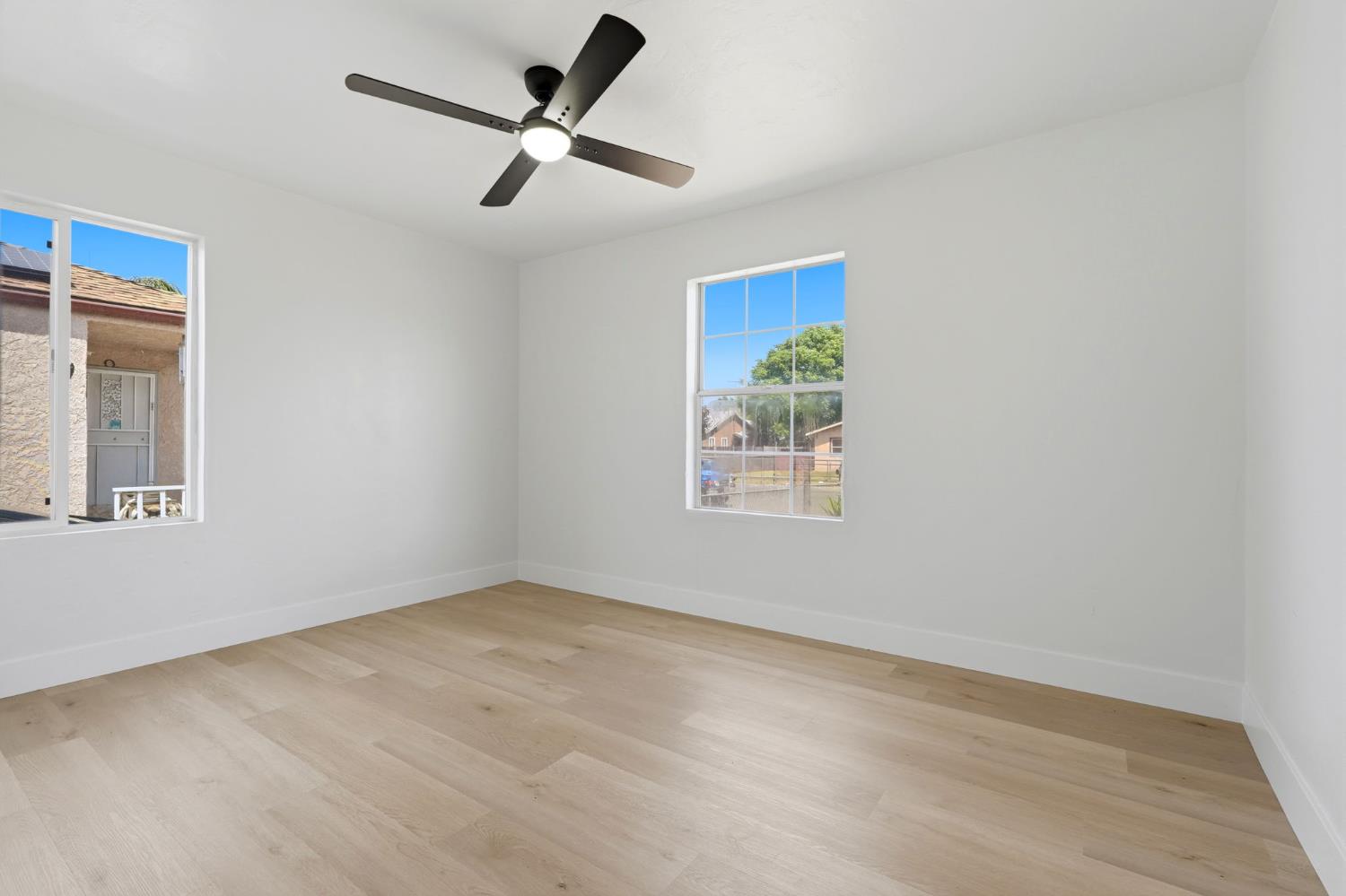 2486 S 10Th St, Fresno, CA 93725