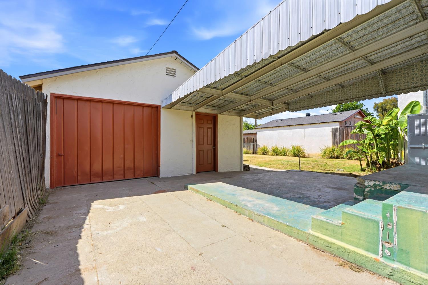 2486 S 10Th St, Fresno, CA 93725