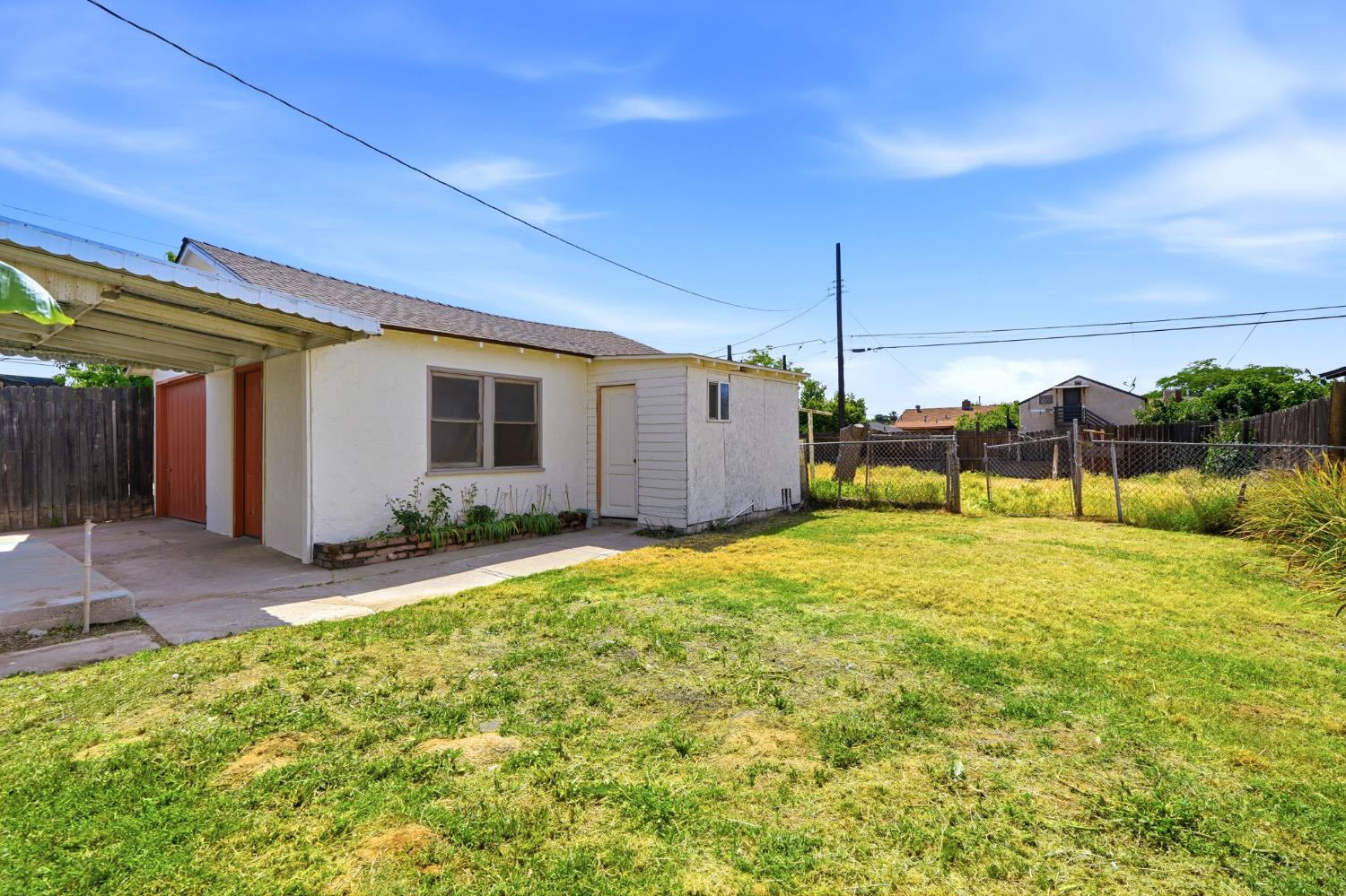 2486 S 10Th St, Fresno, CA 93725