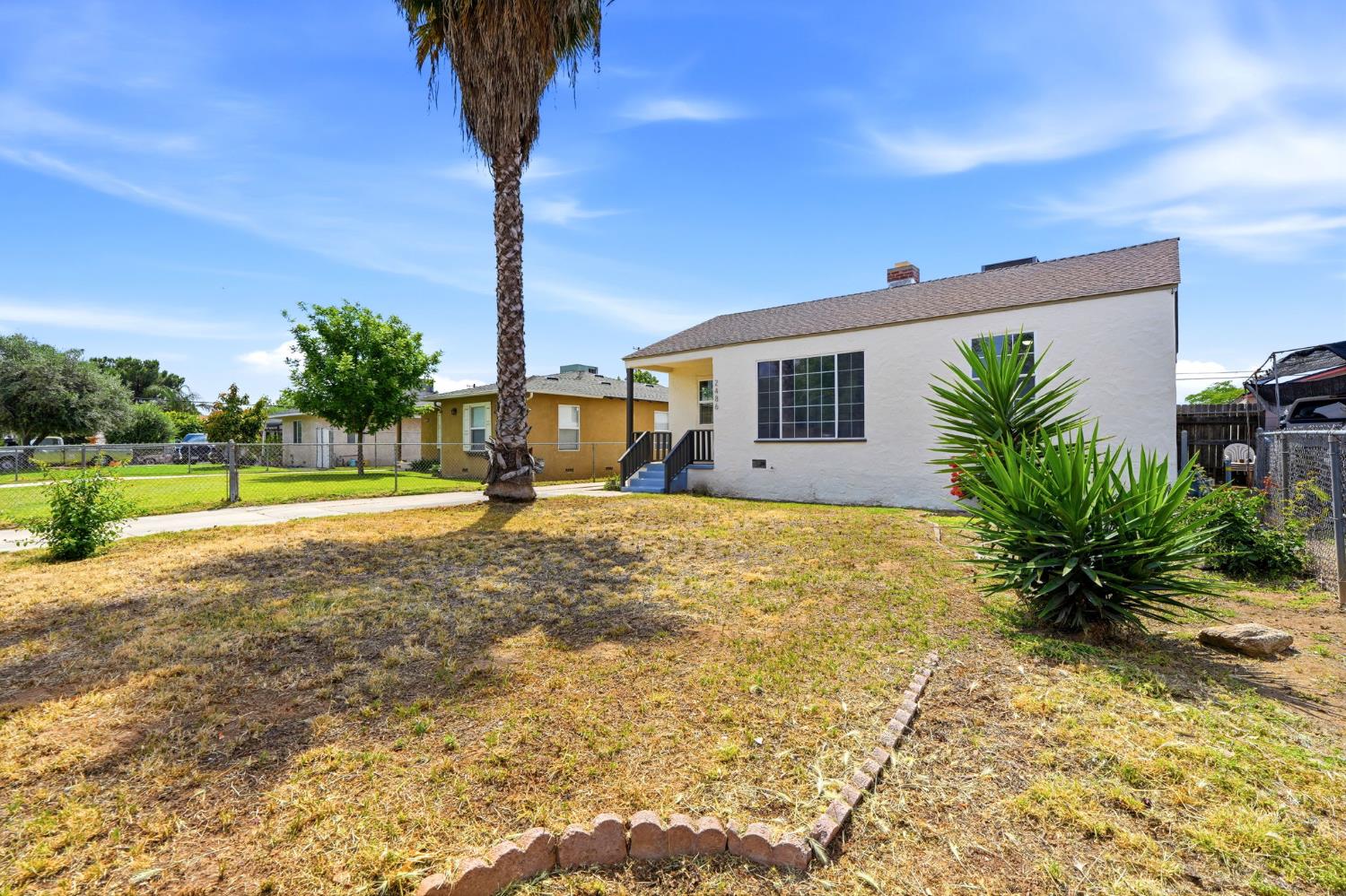 2486 S 10Th St, Fresno, CA 93725