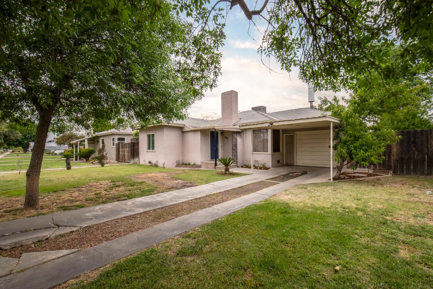 524 W vassar, Fresno, CA 93705