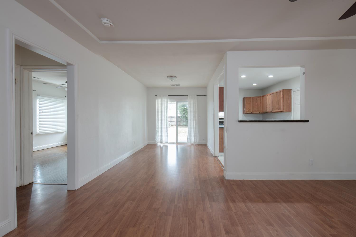 524 W vassar, Fresno, CA 93705