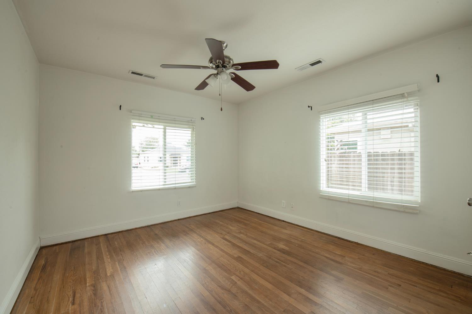 524 W vassar, Fresno, CA 93705