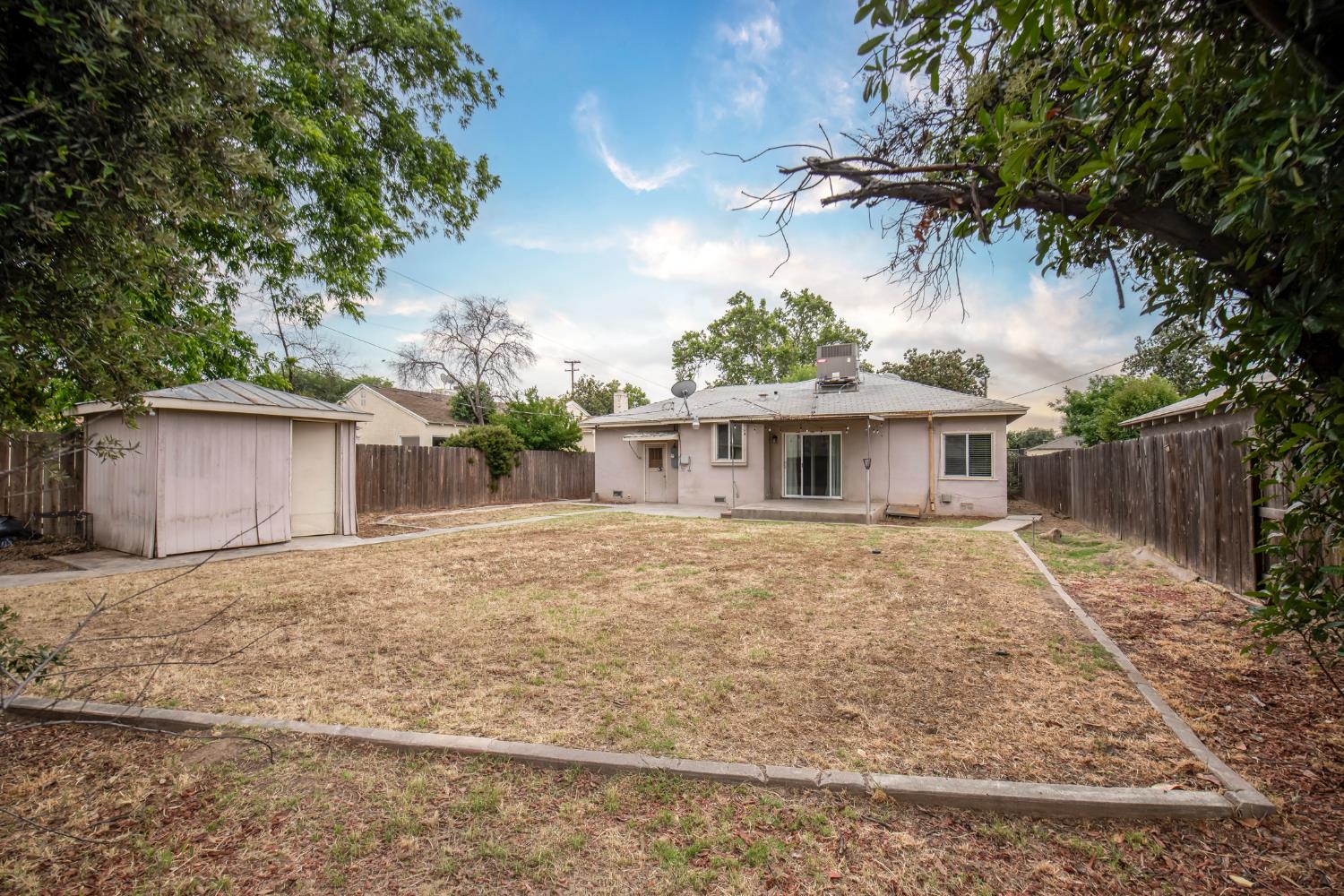 524 W vassar, Fresno, CA 93705