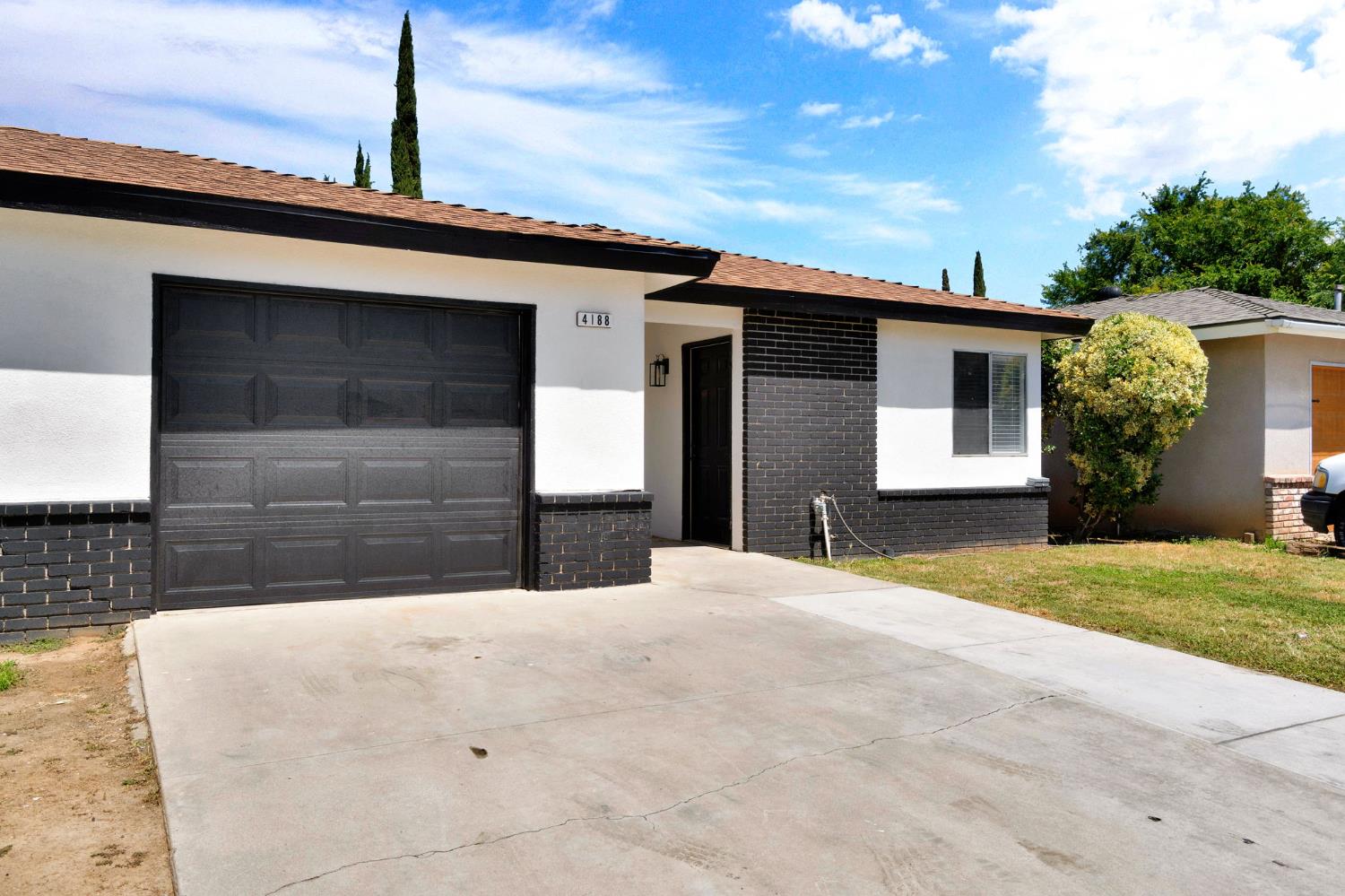 4188 N Cornelia Ave, Fresno, CA 93722