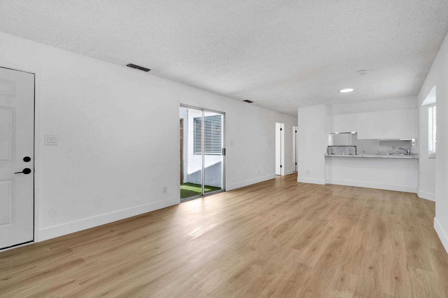 4188 N Cornelia Ave, Fresno, CA 93722