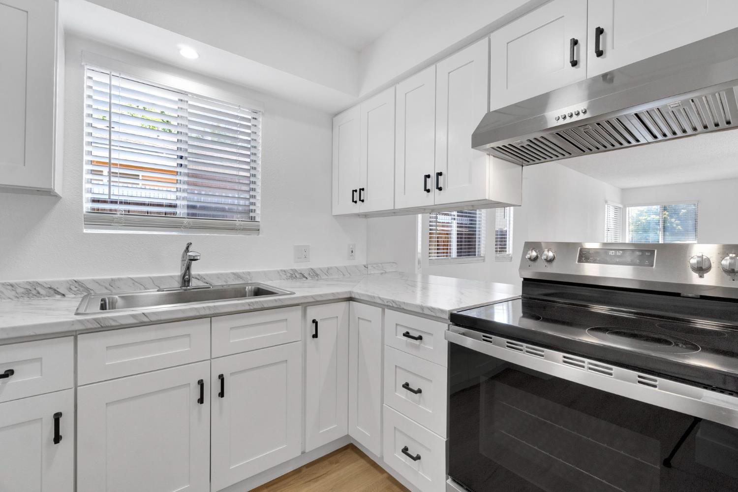 4188 N Cornelia Ave, Fresno, CA 93722