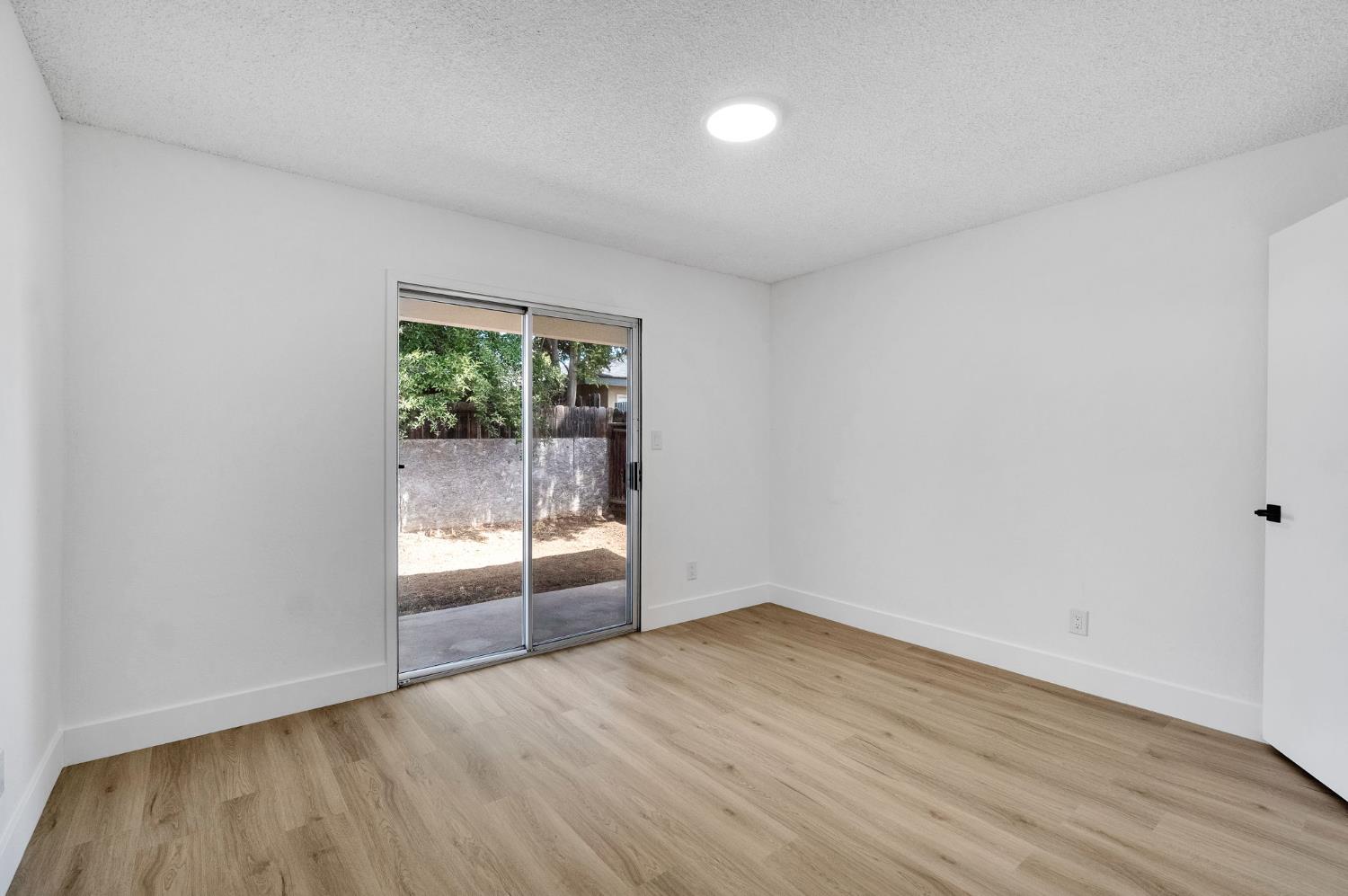 4188 N Cornelia Ave, Fresno, CA 93722