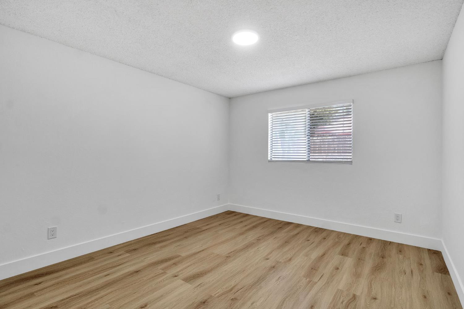 4188 N Cornelia Ave, Fresno, CA 93722