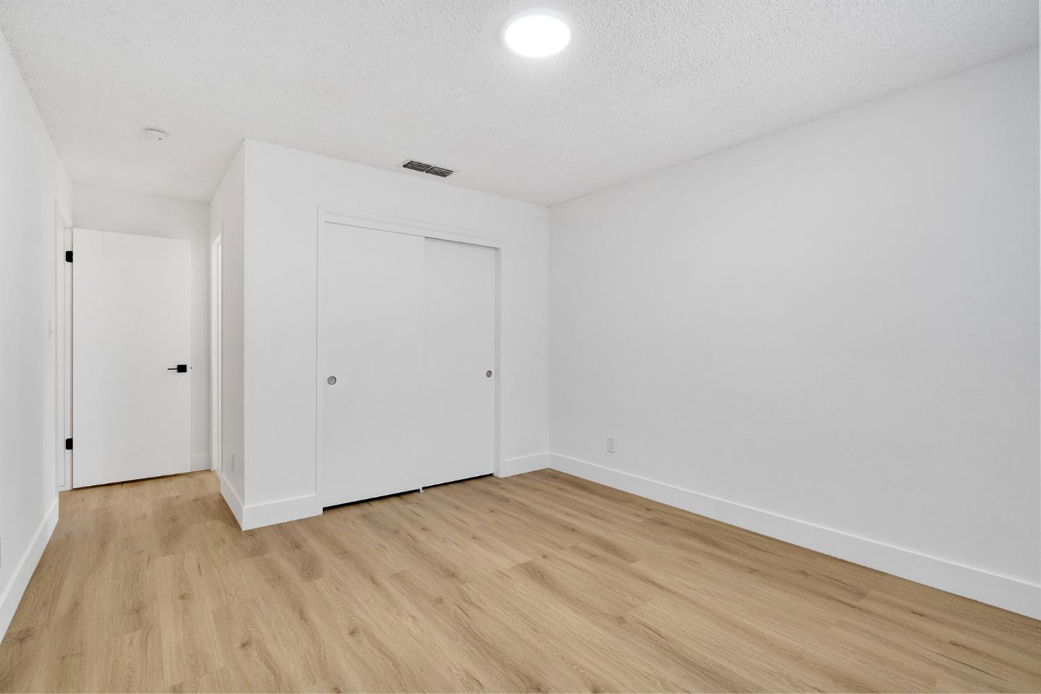 4188 N Cornelia Ave, Fresno, CA 93722