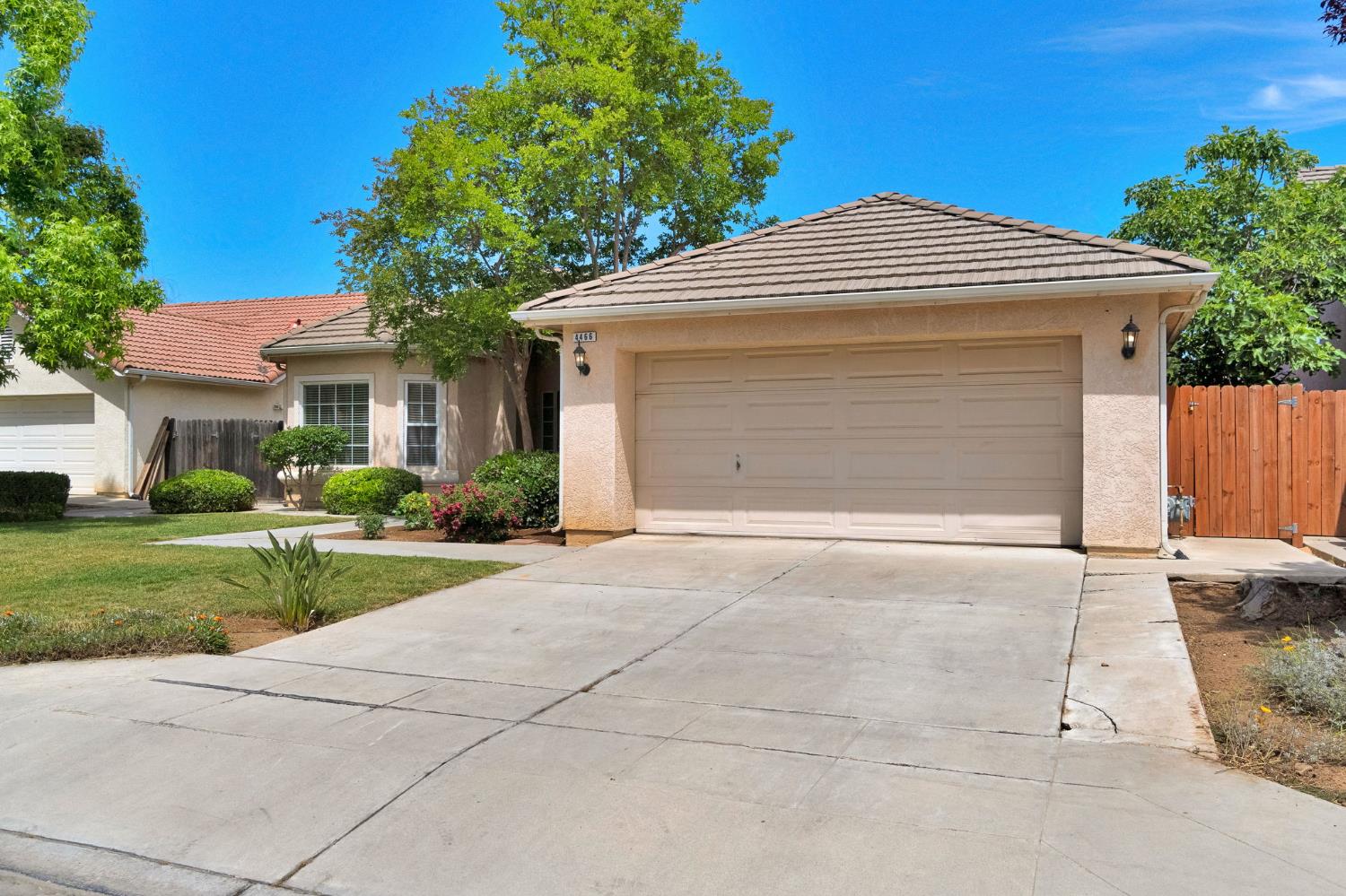 4466 W Celeste Ave, Fresno, CA 93722