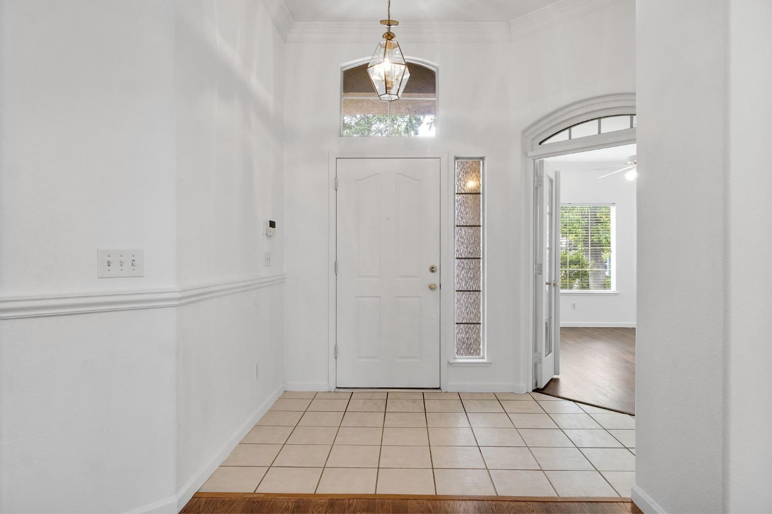 4466 W Celeste Ave, Fresno, CA 93722