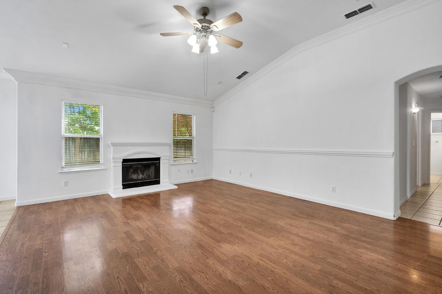 4466 W Celeste Ave, Fresno, CA 93722