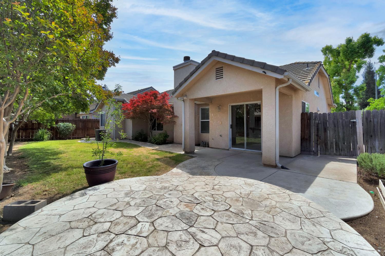 4466 W Celeste Ave, Fresno, CA 93722