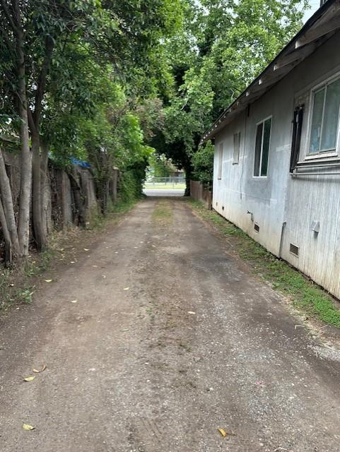 13229 Le Grand Rd, Le Grand, CA 95333