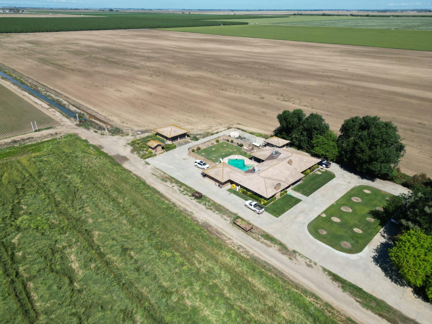 8841 Cross Road, Chowchilla, CA 93610