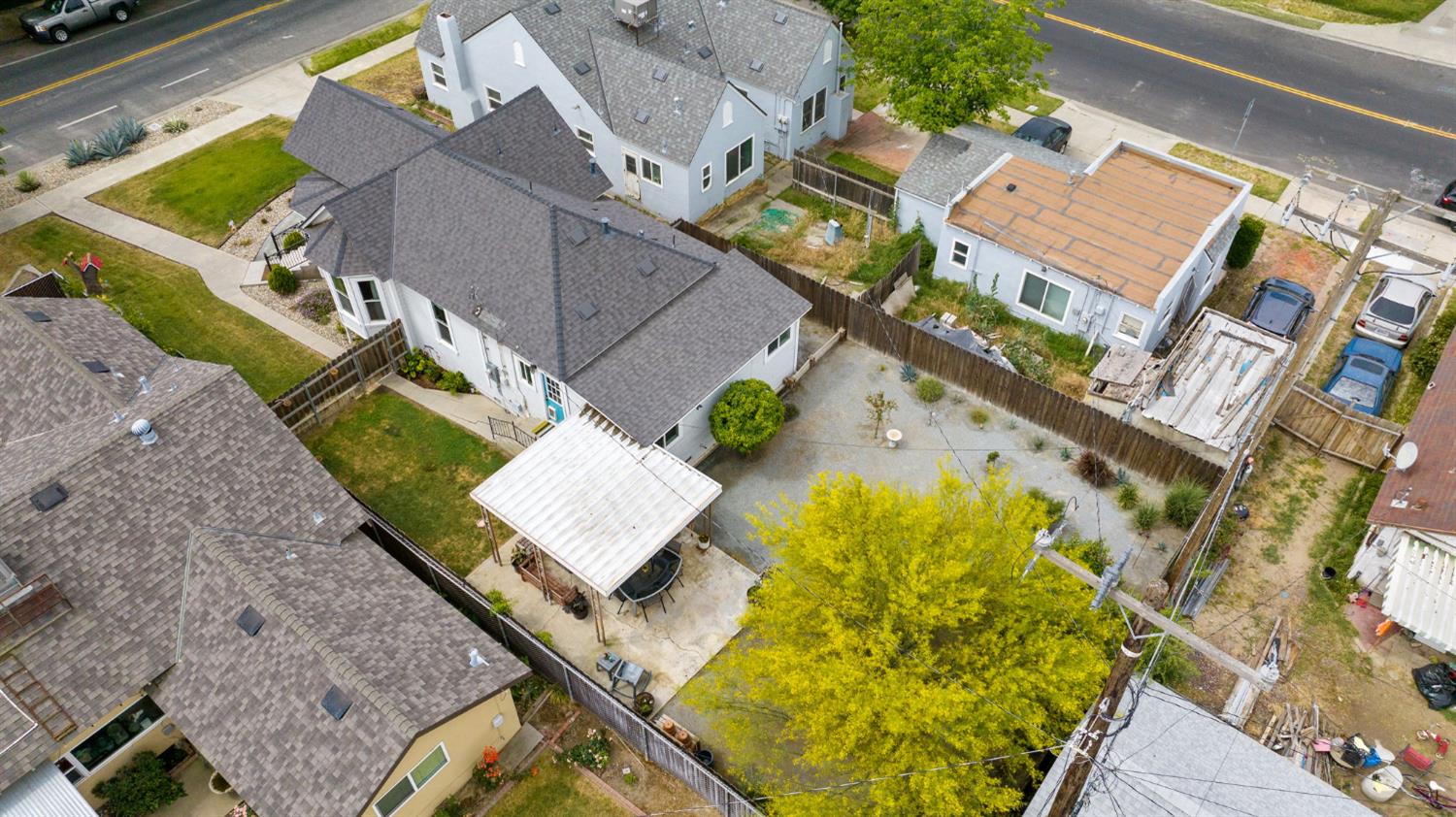 124 W Florinda St, Hanford, CA 93230