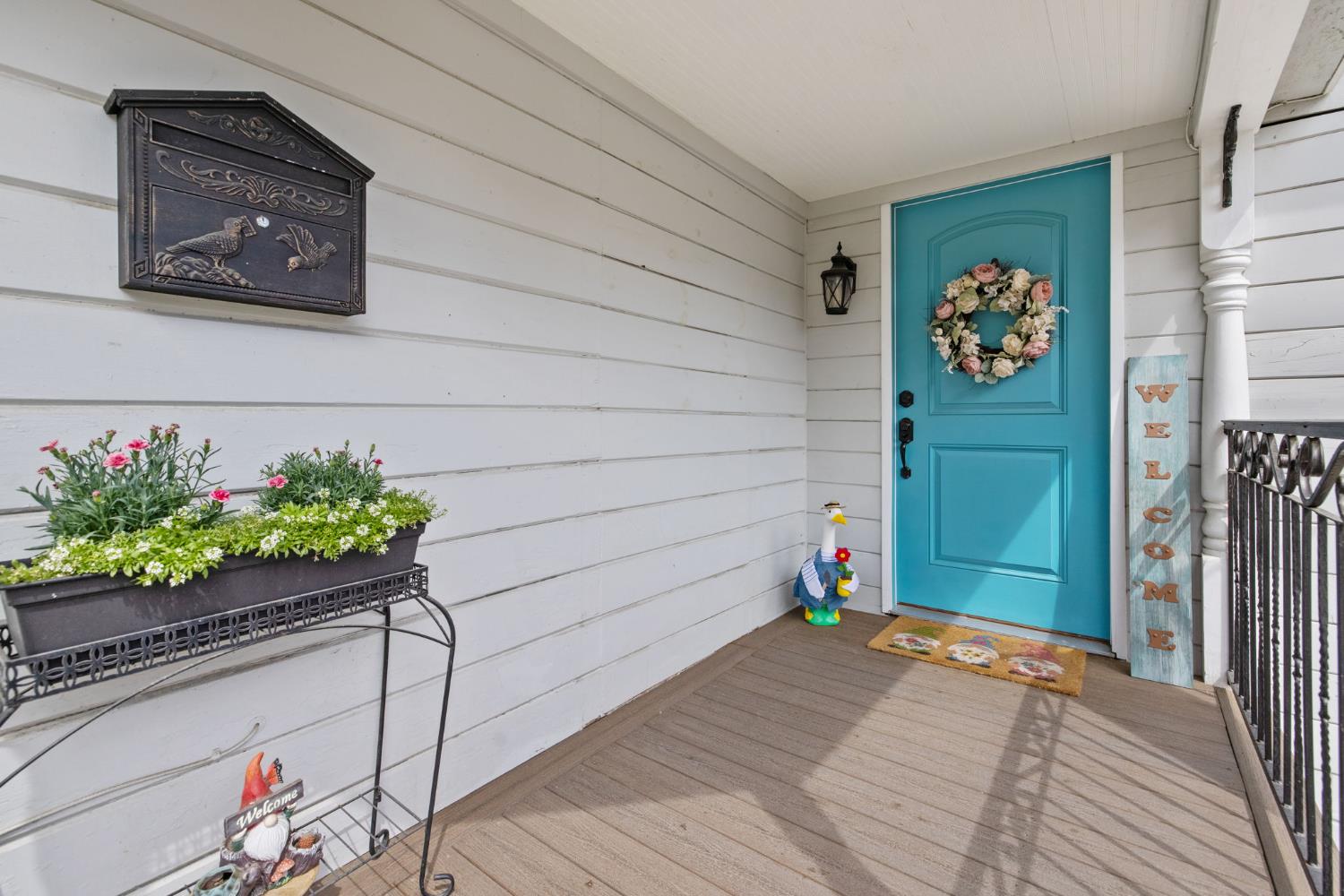 124 W Florinda St, Hanford, CA 93230