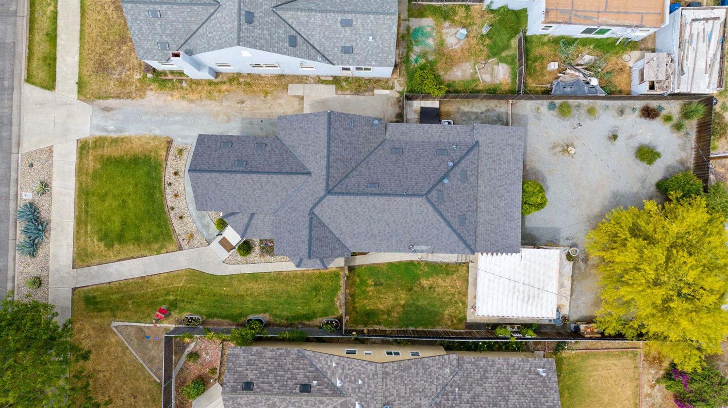 124 W Florinda St, Hanford, CA 93230