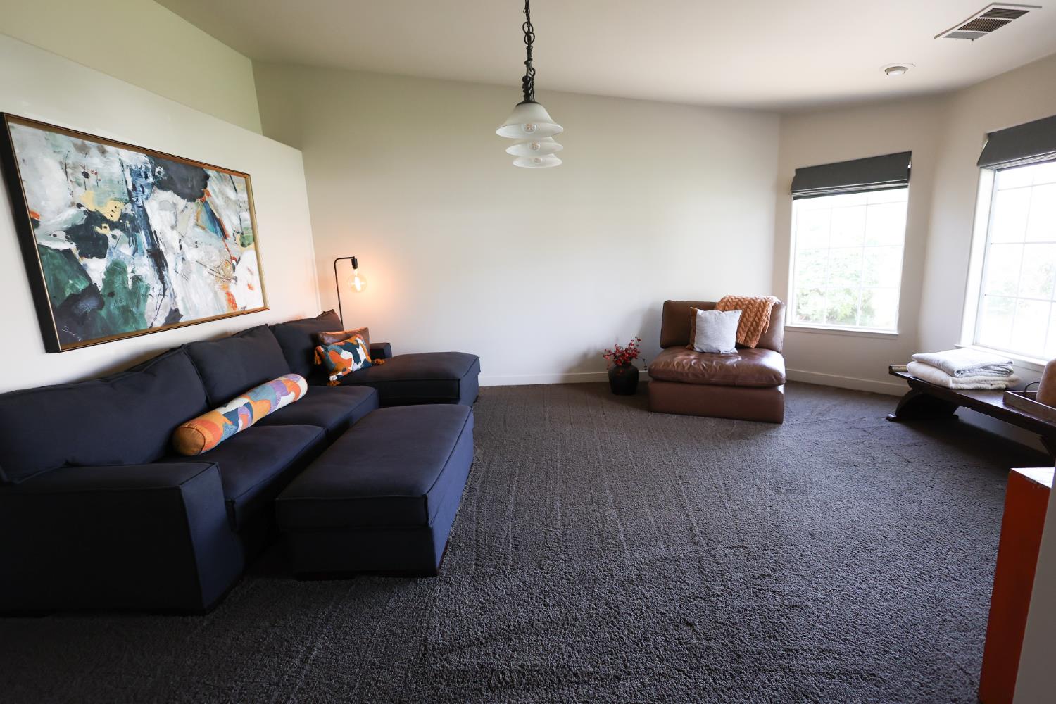 2609 Pine Castle Dr, Hanford, CA 93230