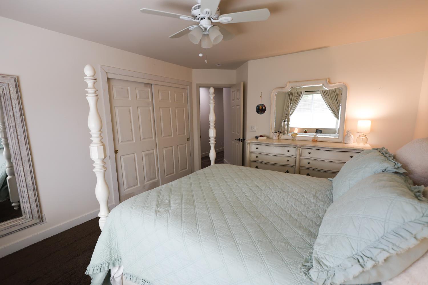 2609 Pine Castle Dr, Hanford, CA 93230