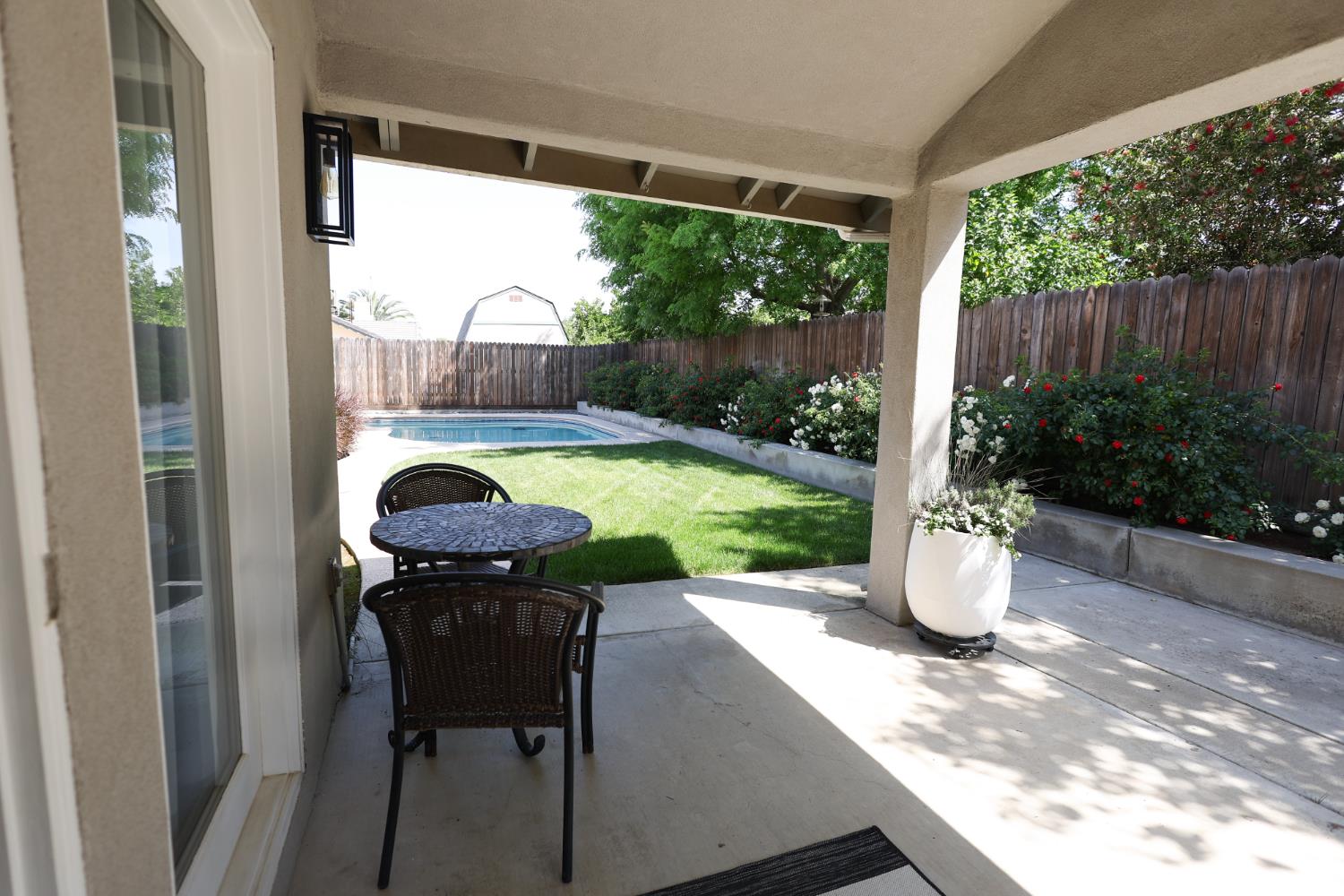 2609 Pine Castle Dr, Hanford, CA 93230