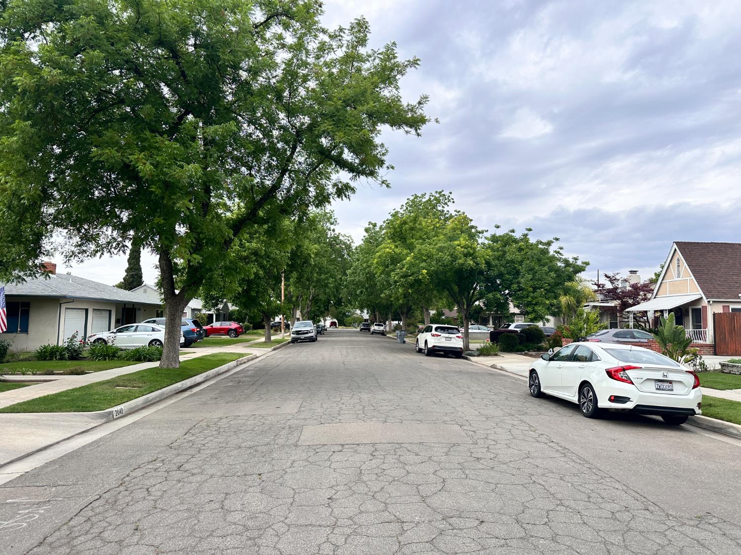 2049 N Adoline Ave, Fresno, CA 93705
