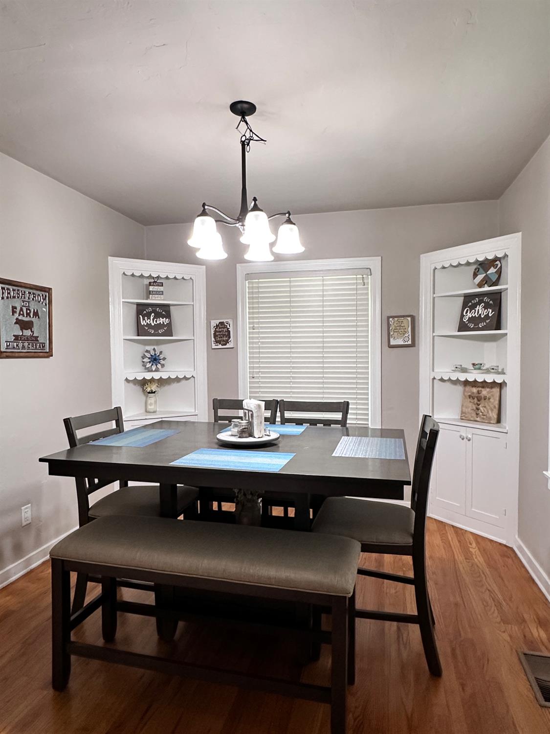 2049 N Adoline Ave, Fresno, CA 93705