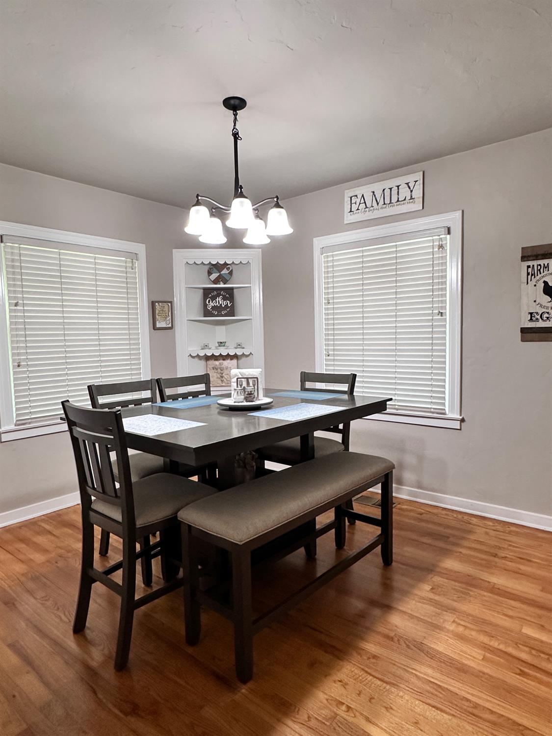 2049 N Adoline Ave, Fresno, CA 93705