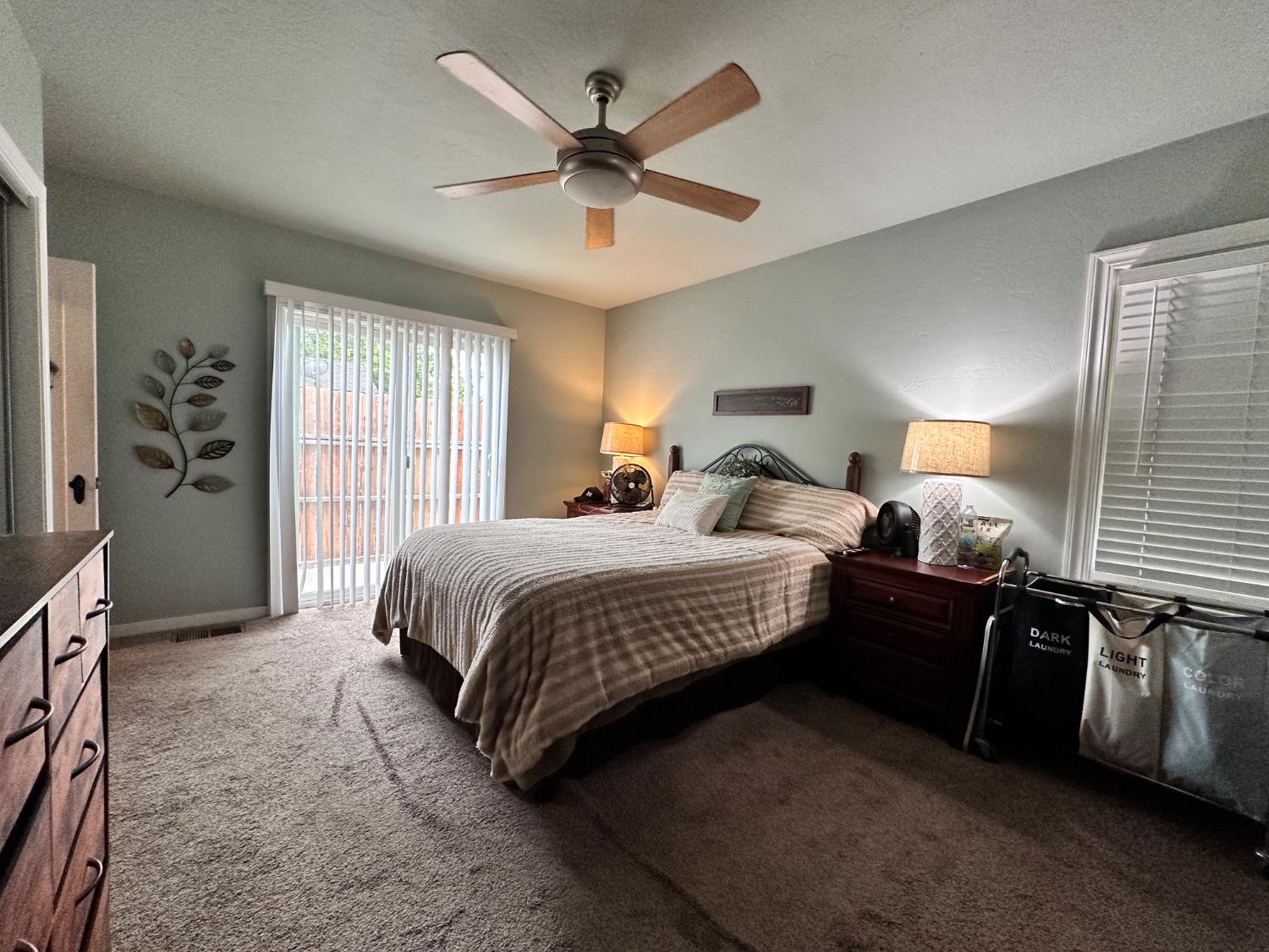 2049 N Adoline Ave, Fresno, CA 93705